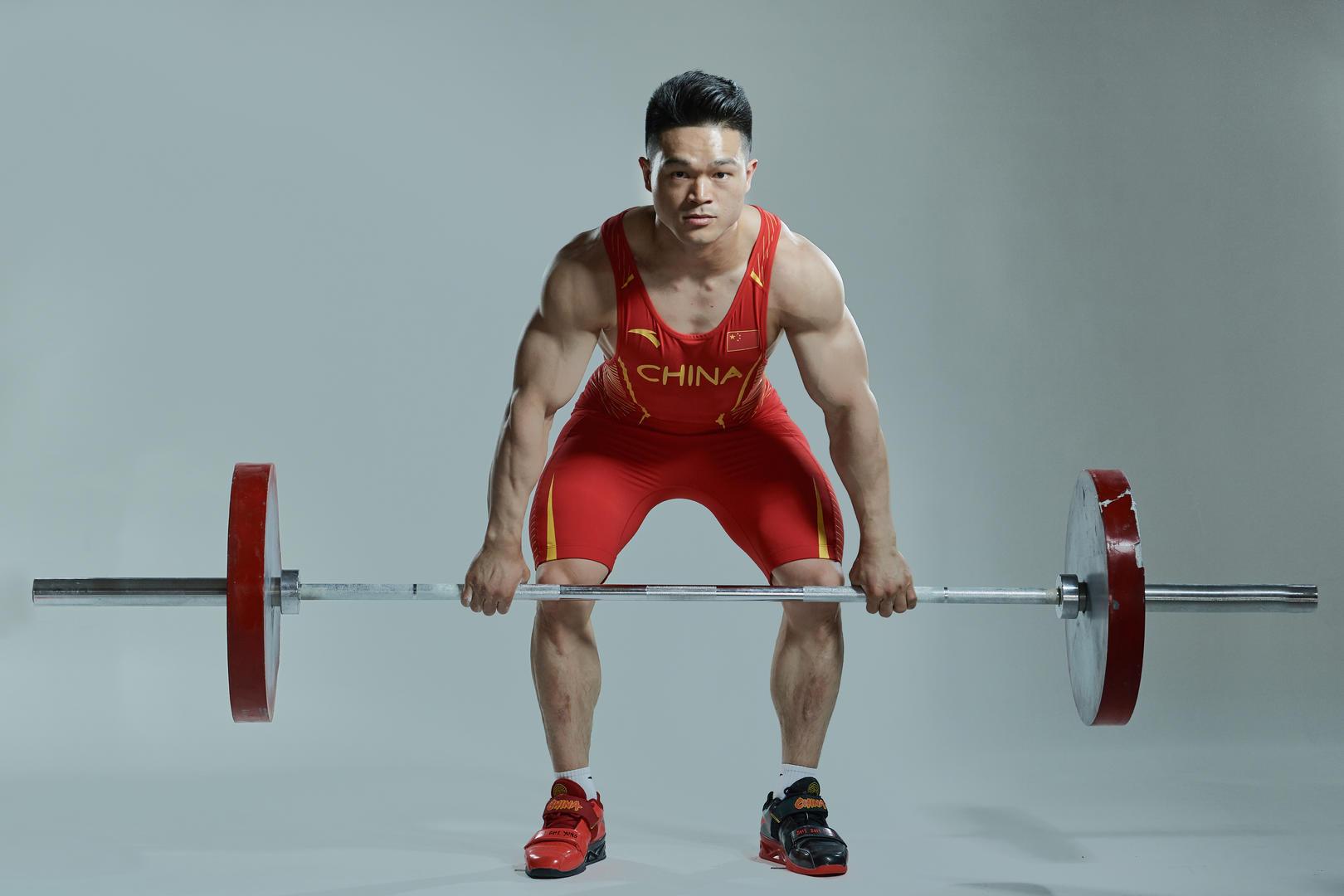 举重男子冠军有奖金吗_举重冠军男的_为什么有两个男子举重冠军