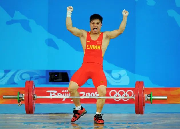 为什么有两个男子举重冠军_举重男子冠军有奖金吗_举重冠军男的