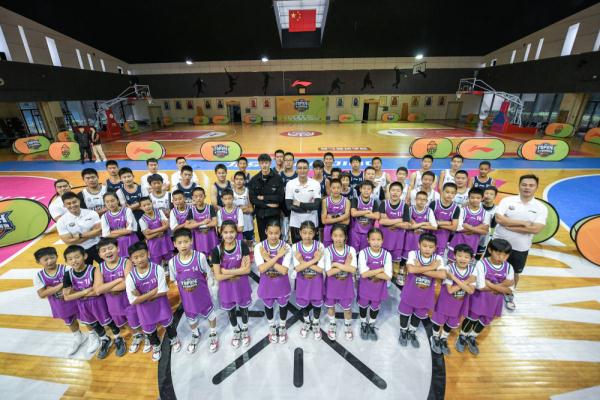 中学生篮球精英赛冠军是谁_全国中学生篮球赛冠军_初中篮球冠军