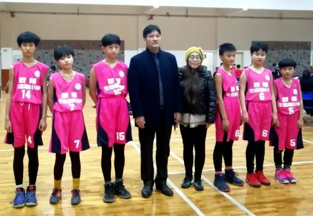 小学第一届篮球赛冠军_全国篮球小学生冠军_2019小学篮球比赛