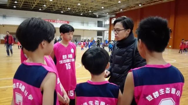 小学第一届篮球赛冠军_2019小学篮球比赛_全国篮球小学生冠军