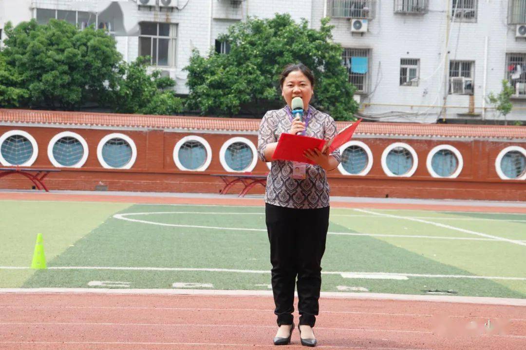 小学生特色团体操_小学生团体操教学视频_小学生团体操活动方案