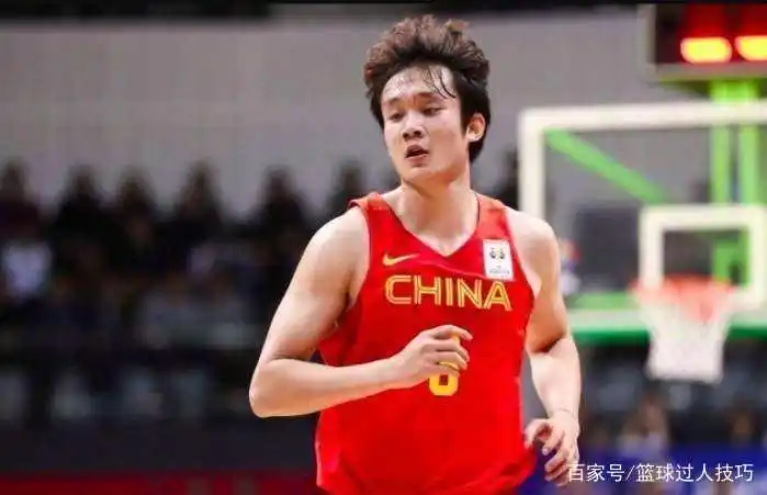 中国篮球小冠军是谁啊视频_篮球冠军是谁的短视频_小篮球全国冠军