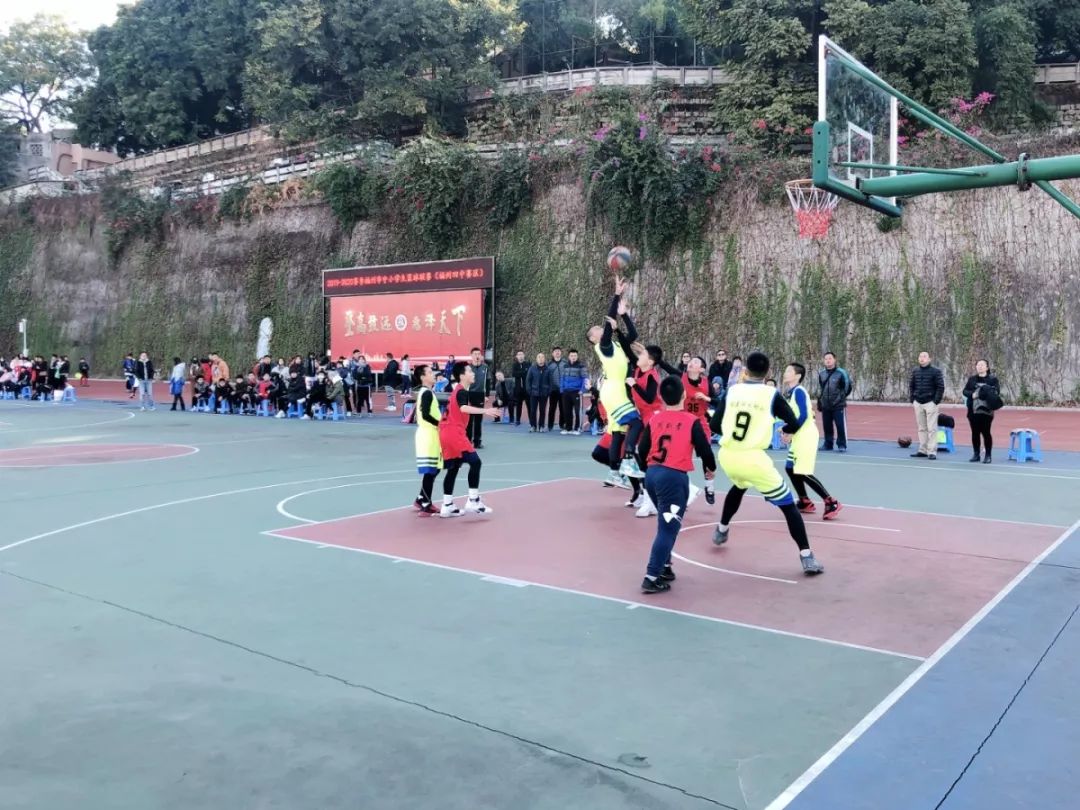 榕城区篮球联赛哪个得冠军_2021福建榕超联赛_榕江县篮球队