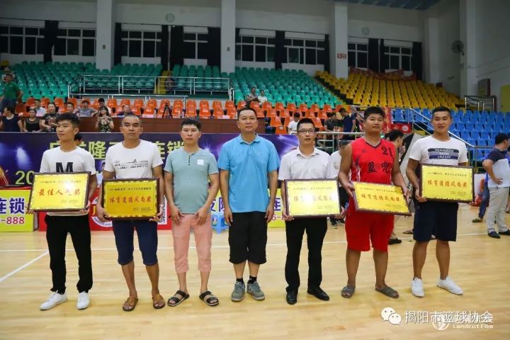 2021福建榕超联赛_榕城区篮球联赛哪个得冠军_榕江县篮球队