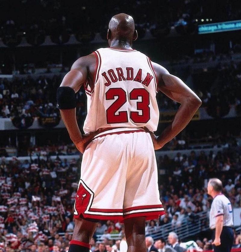 NBA历史技术排行榜前十（巨星熠熠闪耀，篮球史上的不朽纪录）