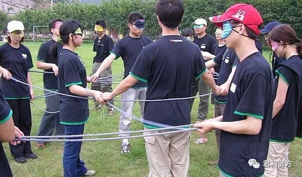 篮球规则犯规吹罚步骤_篮球犯规怎么吹_篮球吹罚号码手势