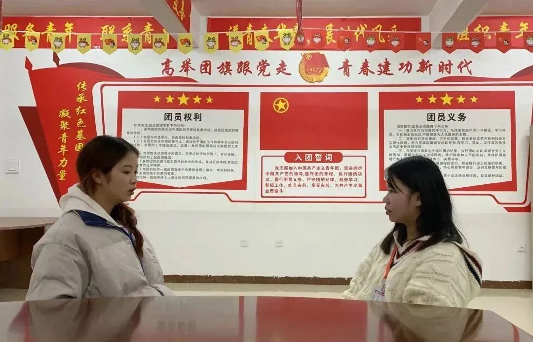 学校篮球冠军合照图片_篮球球员合照_篮球合影照片